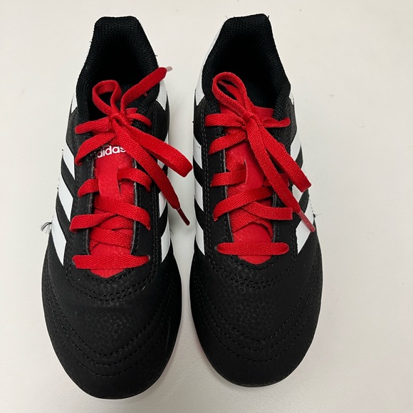 Cleats - Picture 2 of 5